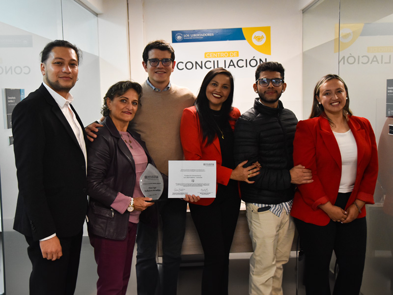 Estudiantes del programa de Derecho y Ciencia Política ganaron primer lugar